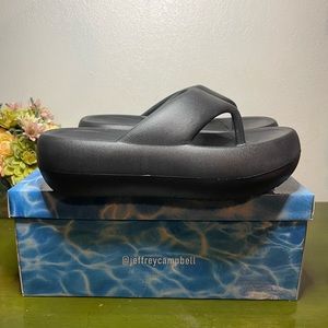 Jeffrey Campbell Chillaxin